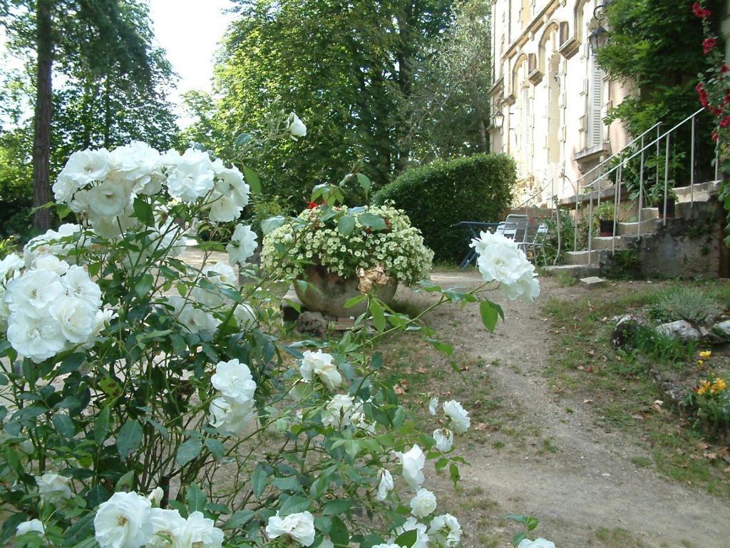 Chateau Du Beugnon Bed & Breakfast Tigné Dış mekan fotoğraf