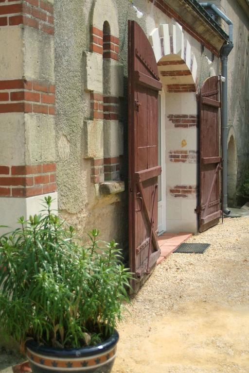Chateau Du Beugnon Bed & Breakfast Tigné Dış mekan fotoğraf